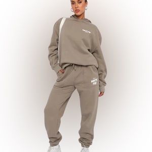 White Fox Sweatshirt & Sweatpants Set